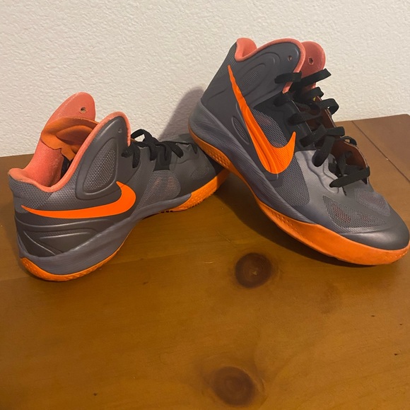 Nike Zoom Hyperfuse 2012 Size 6y pre-owned no box in great condition - Picture 6 of 9